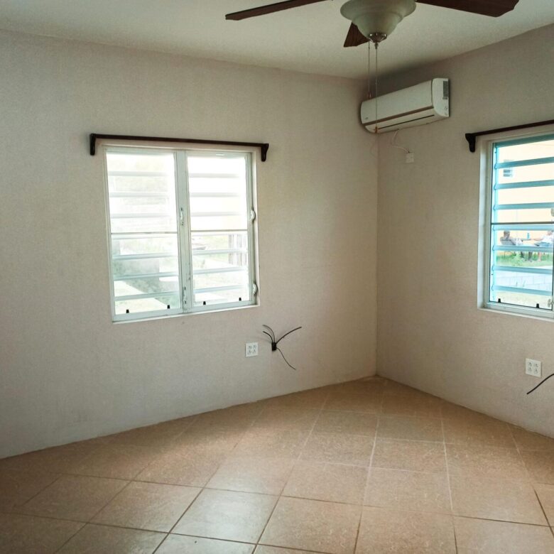 2 Bedroom 1 Bath in Shadwell Estate – Unfurnished