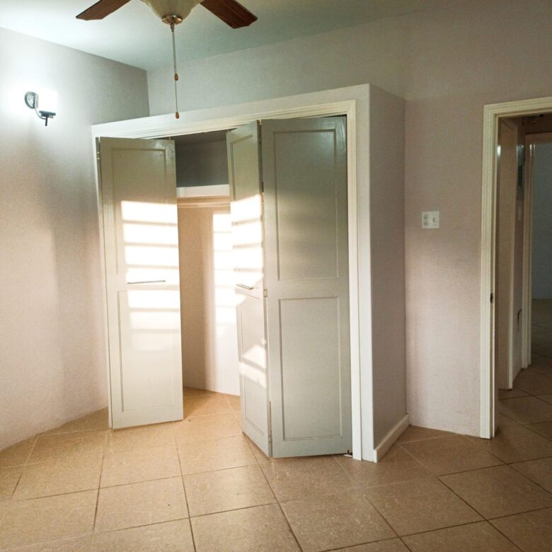 2 Bedroom 1 Bath in Shadwell Estate – Unfurnished