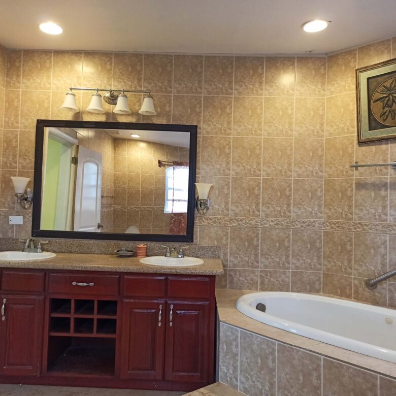 4-Bedroom Ocean View Residence in Half Moon Bay, St. Kitts – Pet-friendly, Fully Furnished with Stunning Views