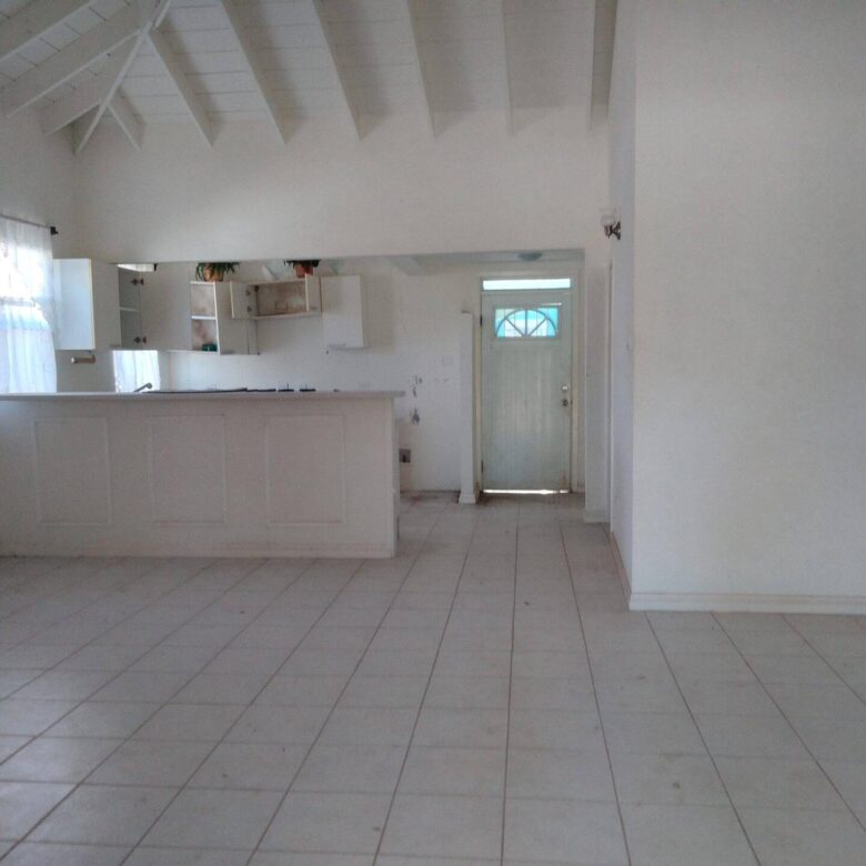 3 bed 2 1/2 bath Single Family House for sale