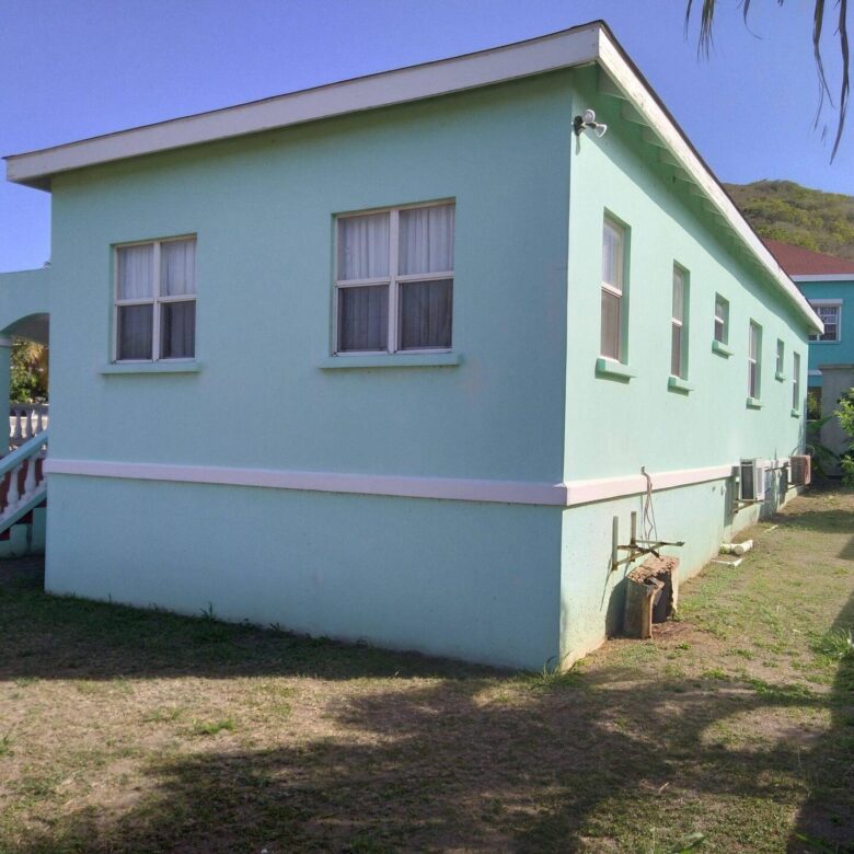 3 bed 2 1/2 bath Single Family House for sale